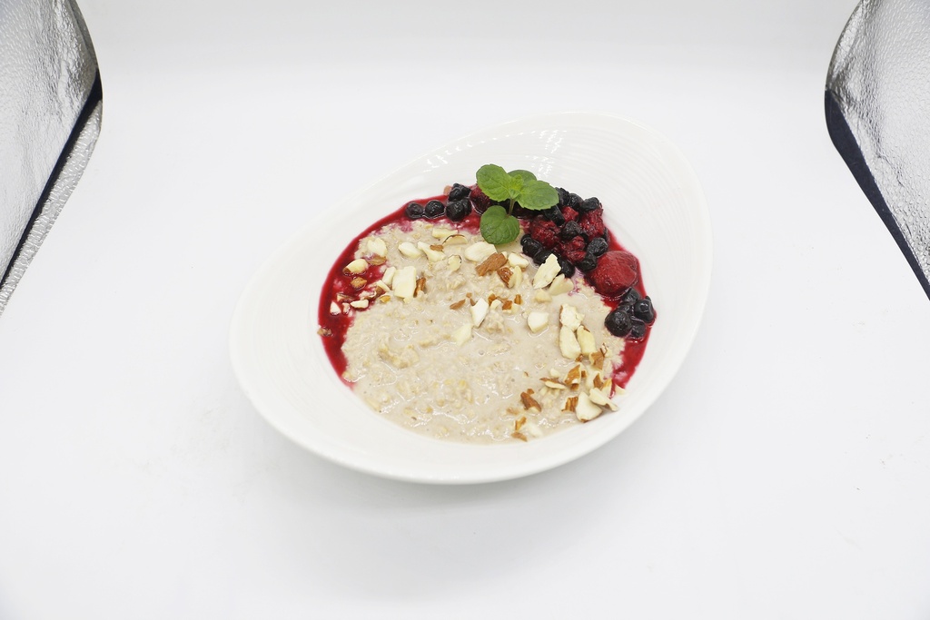 [CLb1a] Almond Milk Bircher Muesli with Berry Nut Mix