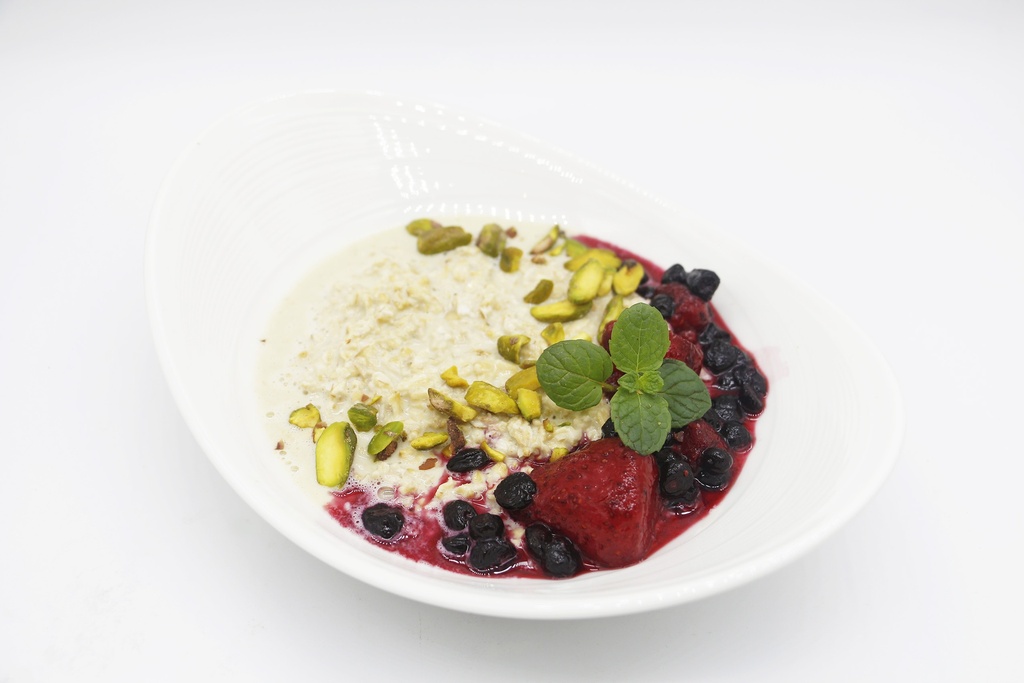 [CLb3a] Pistachio Milk Bircher Muesli with Berry Nut Mix